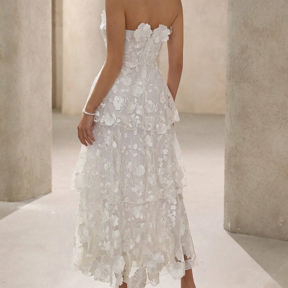 White Elegant Women's 3d Floral Decor Strapless Party Dress - Picture 2 of 7